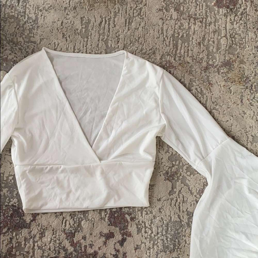 Crop top with bell sleeves